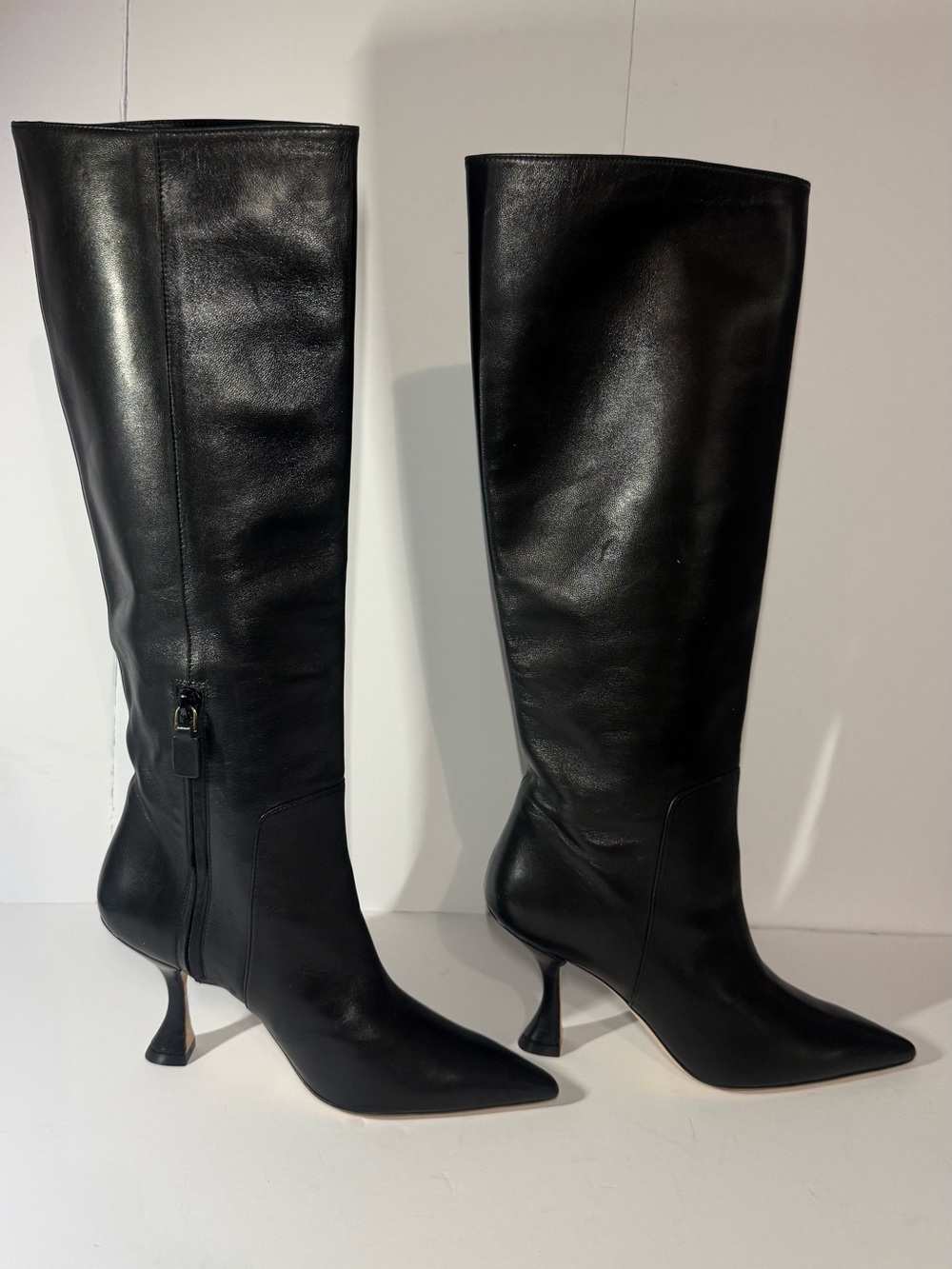 stuart weitzman Women's Black Leather Knee-High Heeled Boots size 7.5